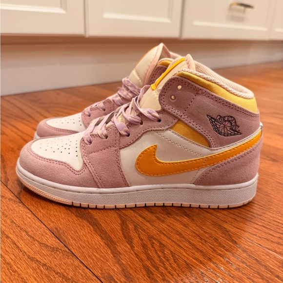 Amazon.com | Jordan Little Kid Jordon Nike Kids Purple and Cream High-Top Sneakers